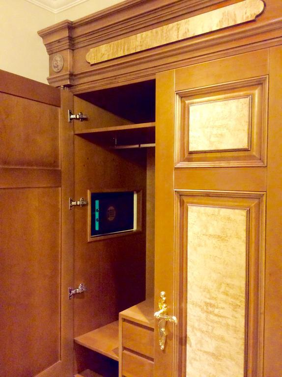 Luxury Pilies Avenue Apartment *